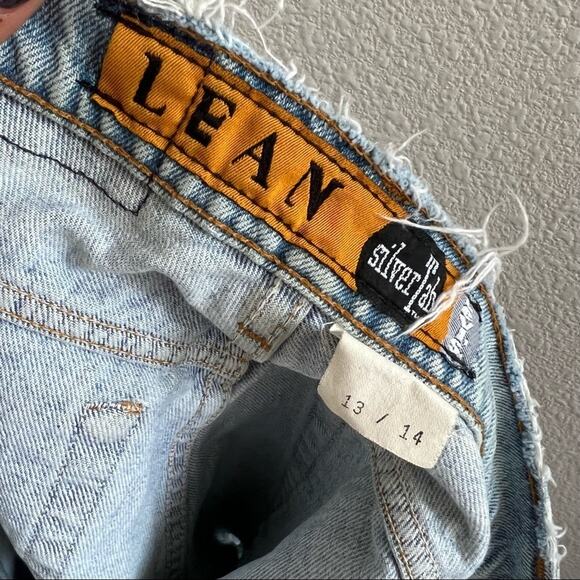 Vintage Levi’s Silvertab Lean Denim Distressed Shorts 13/14 - Picture 7 of 9
